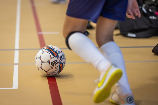 Dynamic indoor shops soccer